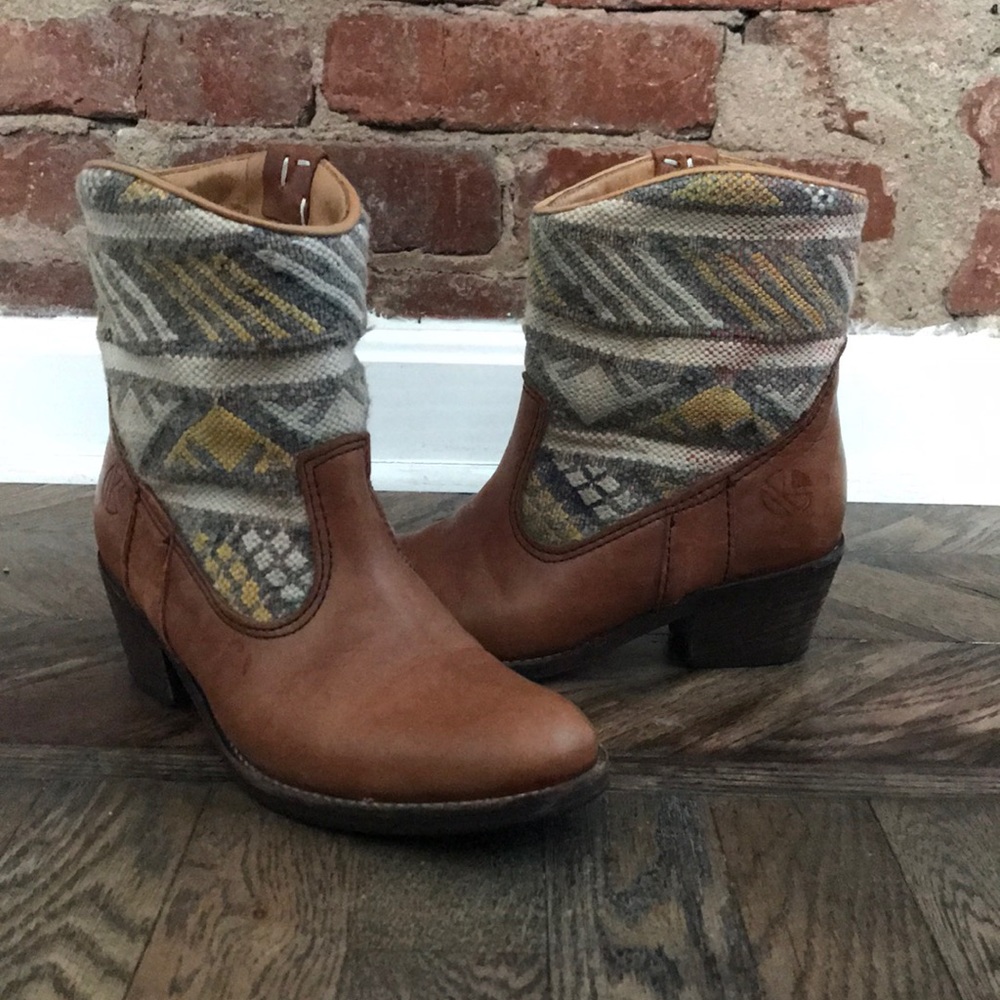 Kiboots Leather Kilim Rug Boots Size 6.5